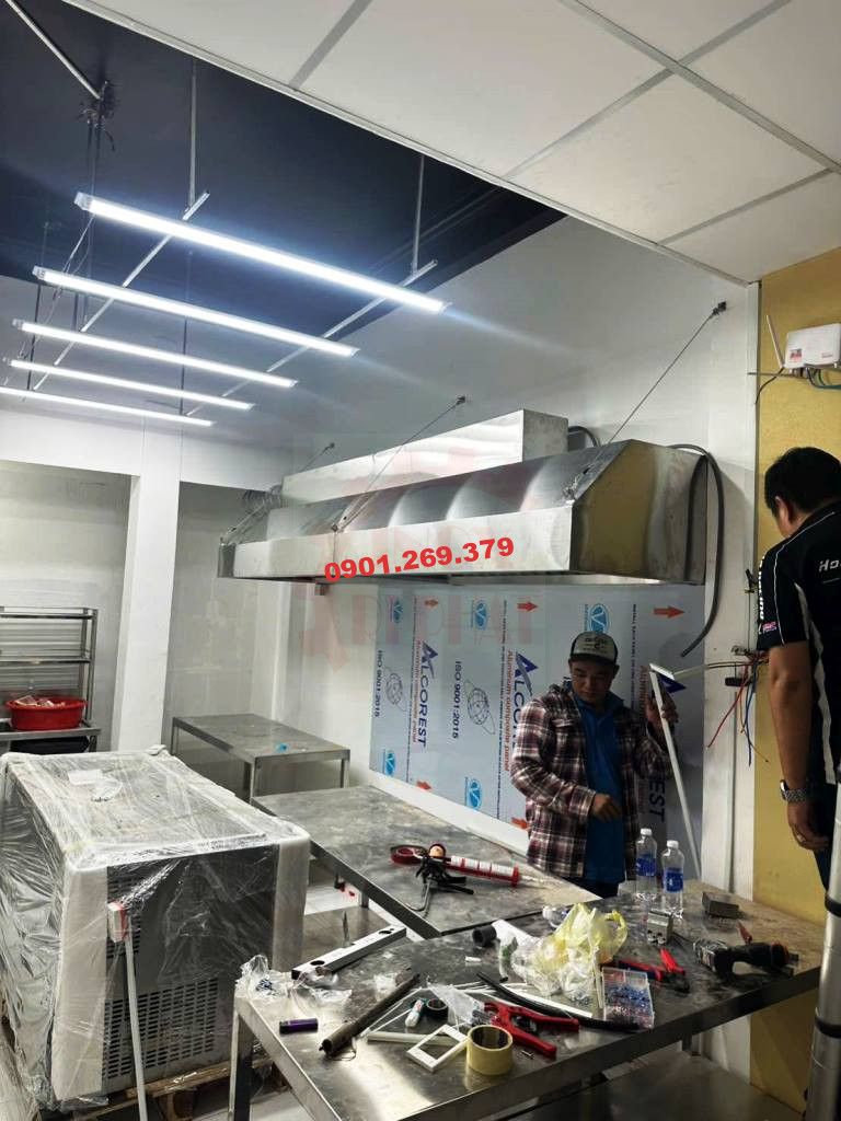 thi công máng hút bếp inox