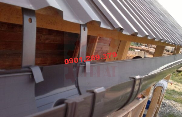 giá đỡ máng xối