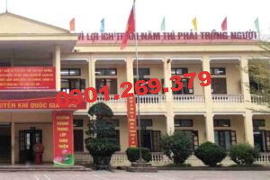 Cột cờ trường học