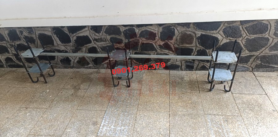 chân đế cột cờ inox có bulong