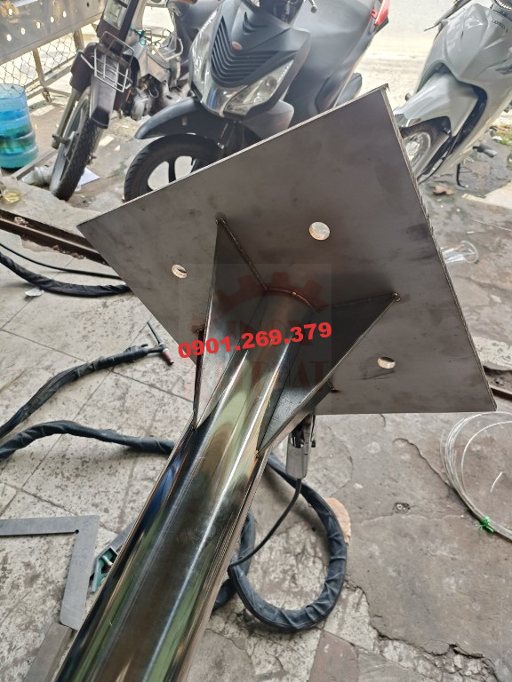 chân đế cột cờ inox
