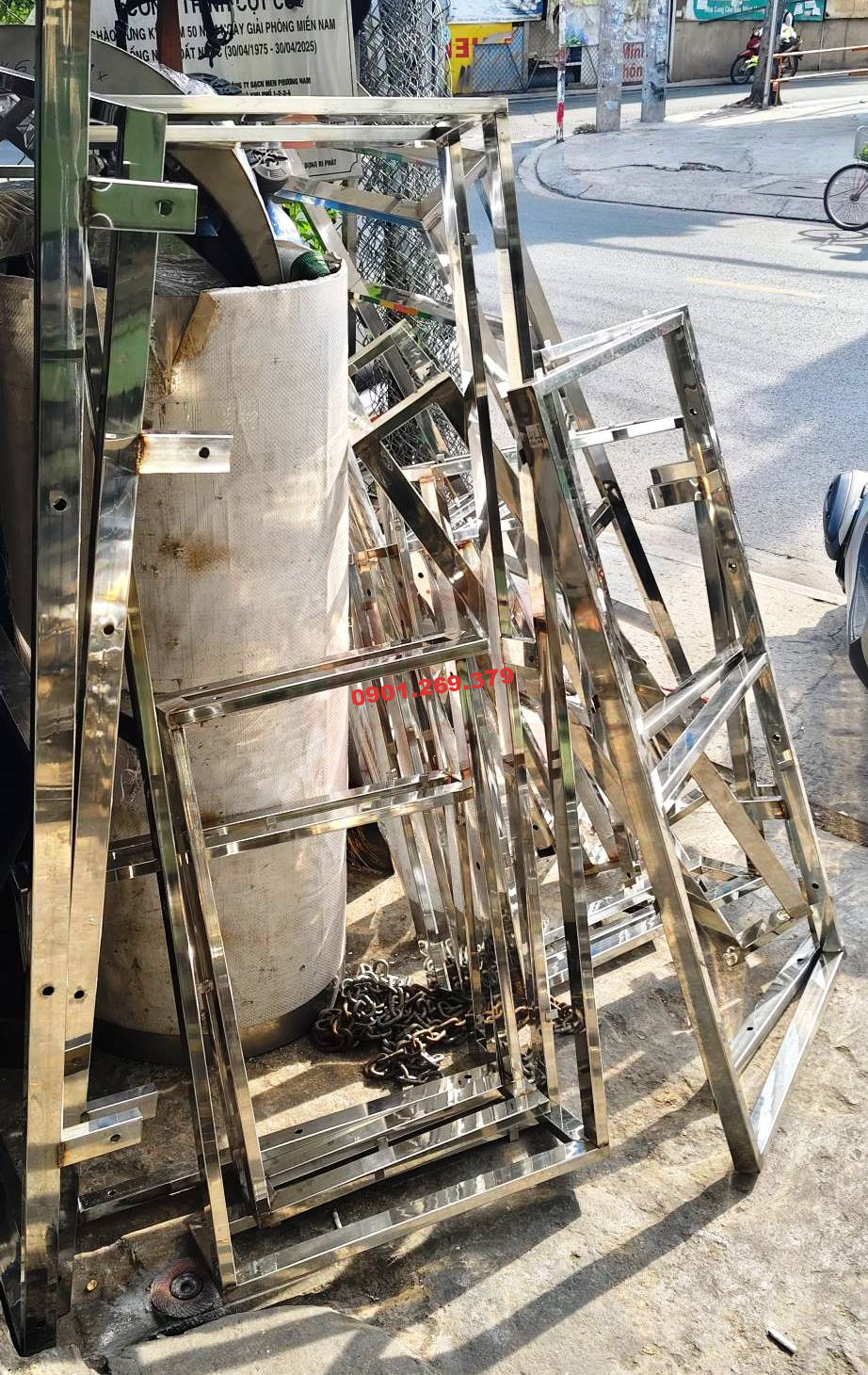 giá đỡ chậu rửa mặt inox tại xưởng