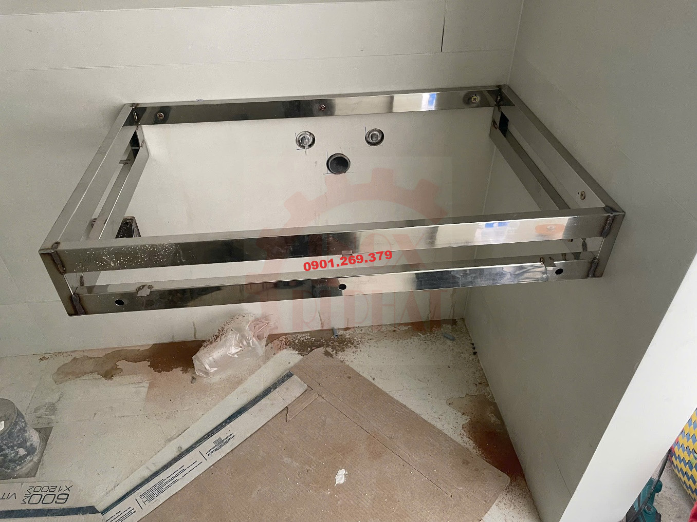 khung kệ inox đỡ lavabo bồn rửa mặt