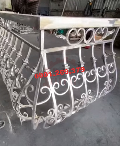 lan can inox bụng bầu uốn cong