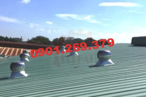 quả cầu thông gió inox trên mái tôn
