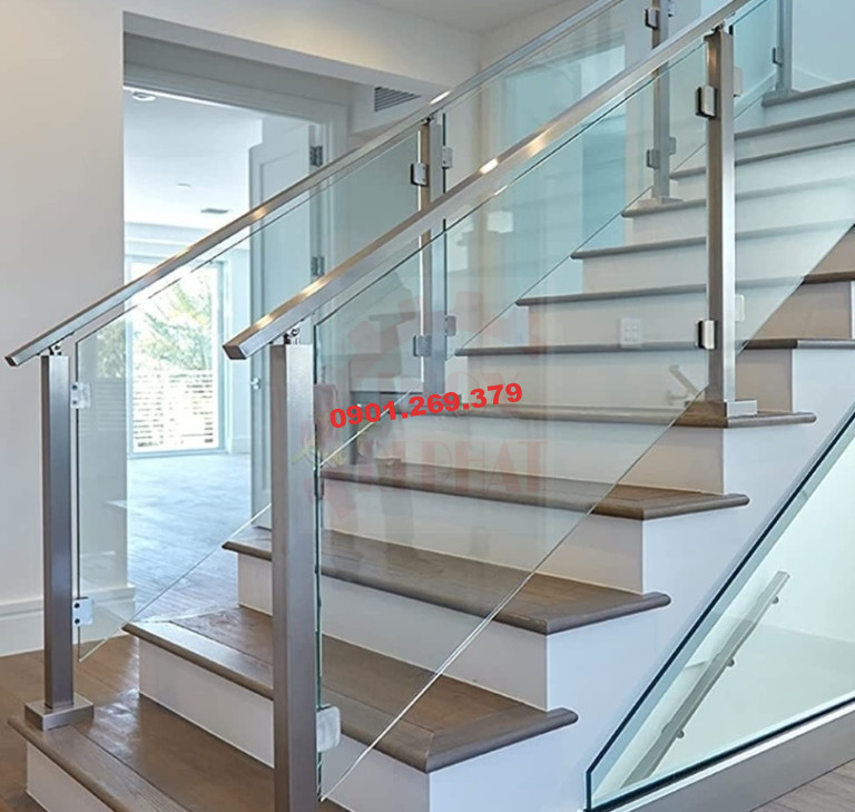 cầu thang inox kết hợp kính cường lực cầu thang inox kết hợp kính cường lực
