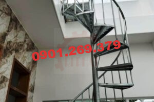 cầu thang inox xoắn ốc thăm mái