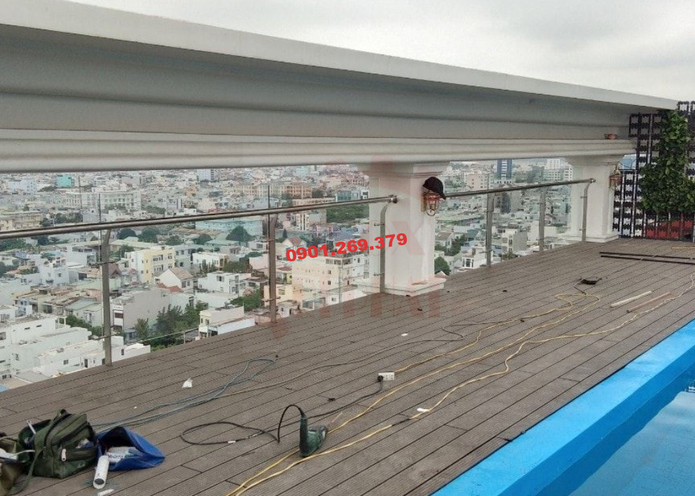 lan can inox sân thượng khách sạn