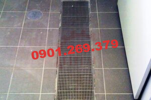 máng thoát nước inox cho sàn bếp