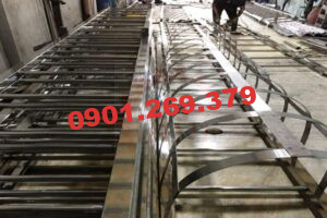 sản xuất cầu thang inox thoát hiểm