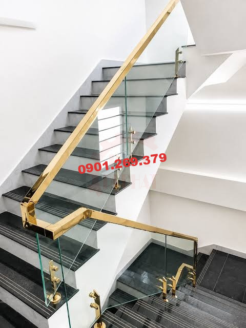 mẫu tay vịn cầu thang inox mạ vàng