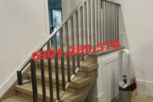 mẫu tay vịn cầu thang inox vuông đẹp