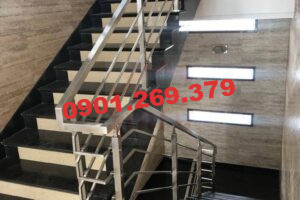 tay vịn cầu thang inox vuông đẹp